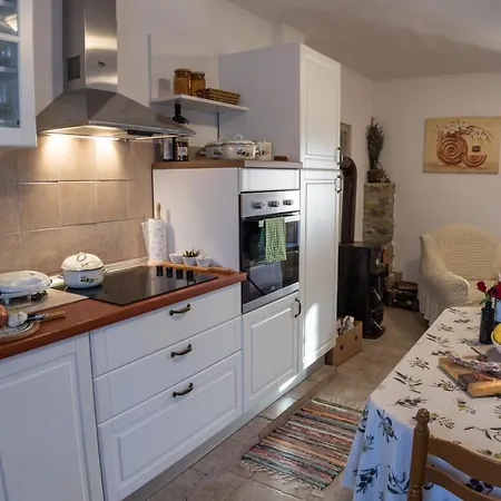 Holiday House Rea Дом отдыха *