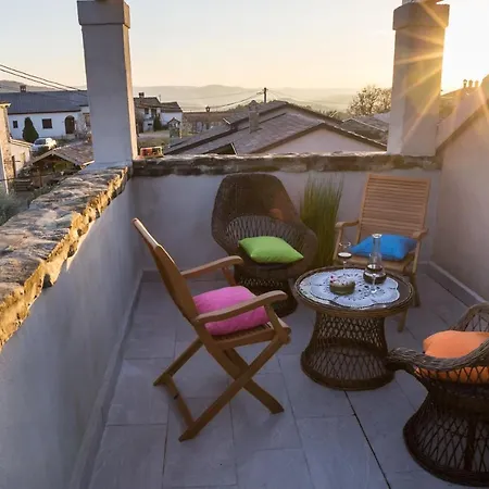 Holiday House Rea *
